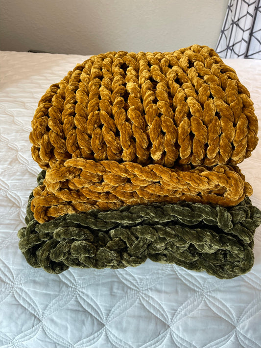 Velvet Chunky Hand-Knit Blanket